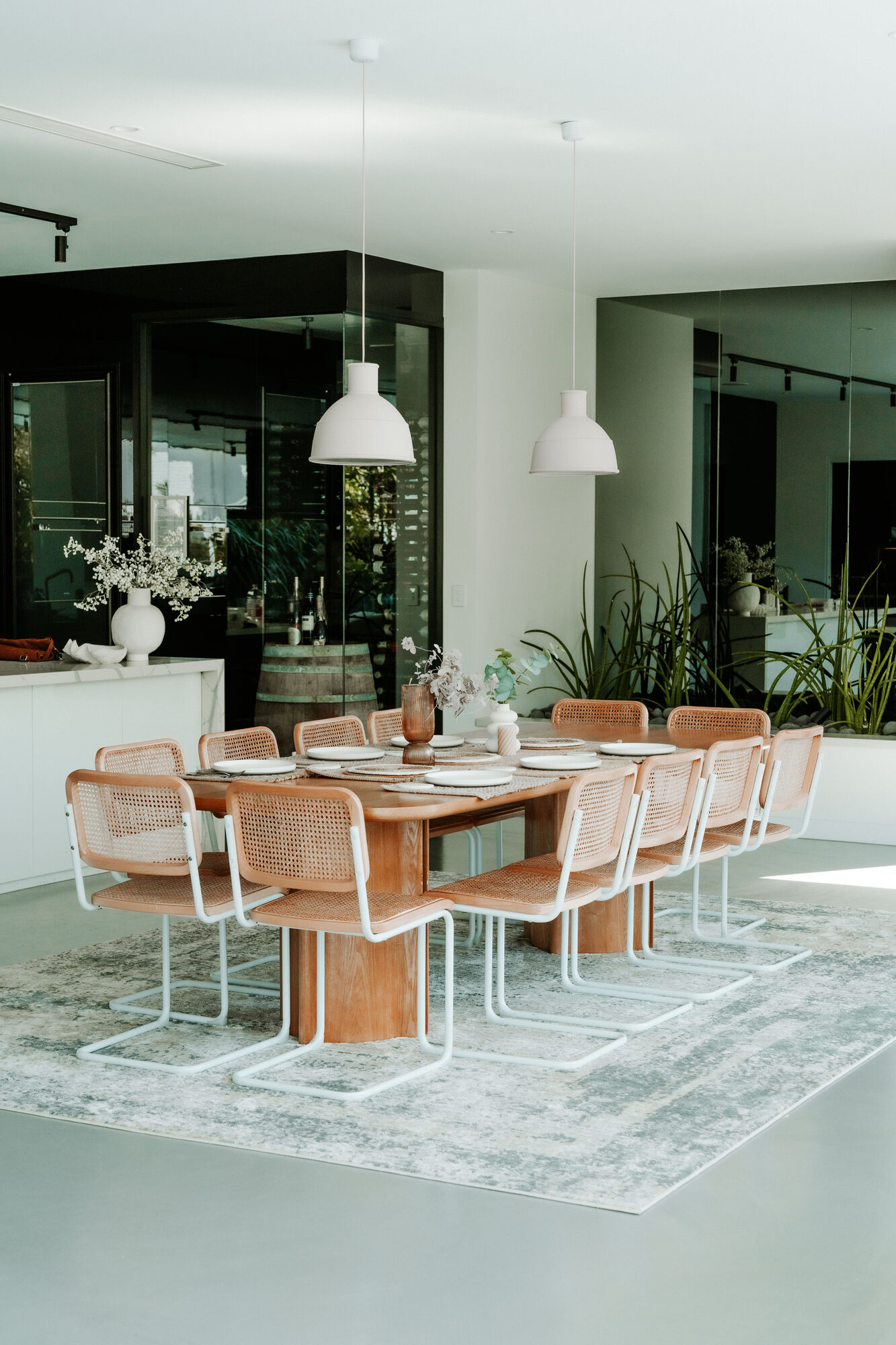 Kitchen & Dining — The long table, Mana Beach House