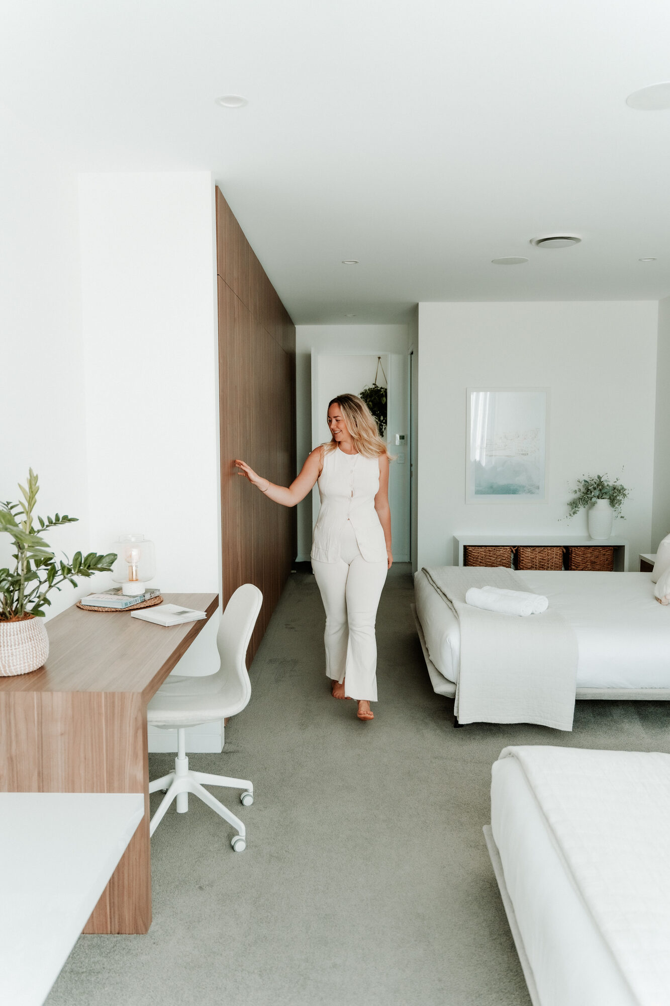 The Suites — Suite living, Mana Beach House